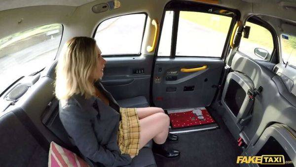 Fake Taxi - Hot American Babe Rims & Sucks Driver's Big Cock Rough - xxxfiles.com - Usa on v0d.com