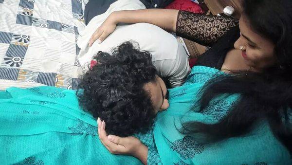 Desi Wife Hard Fuck in Bedroom - Saree Removal & Hot Sex with Vaigavarun45 - veryfreeporn.com - India on v0d.com
