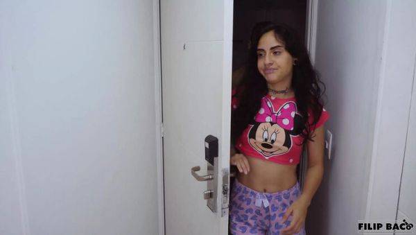 Skinny Teen Addicted to Her Phone Gets Fucked Hard in Gym - Facial Finish - porntry.com on v0d.com