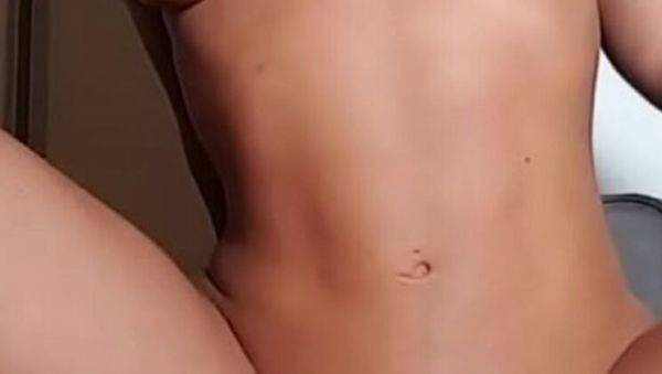 Hot fitness babe Briana Moon sucks and rides dildo in sporty outfit - porntry.com on v0d.com