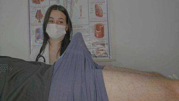 Hot Nurse Gives Deep Throat Blowjob to Patient with Hard Cock - 4K Porn - veryfreeporn.com - Brazil on v0d.com