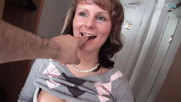 Stacy Silver Shows Her Big Natural Tits - Hot MILF Fucking in HD - porntry.com on v0d.com