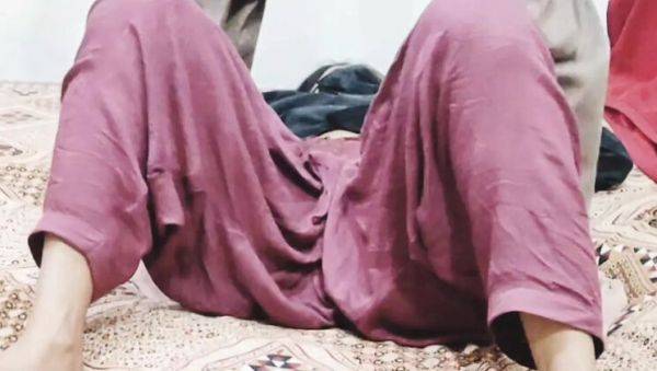 Desi Bhabhi Fucked Hard by Devar - Hot Indian Housewife Sex Part 1 - veryfreeporn.com - India - Pakistan on v0d.com