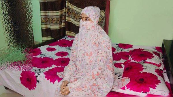 Hot Indian Muslim Girl in Burkha Fucks Hard in Rain - Desi Lovers - veryfreeporn.com - India on v0d.com