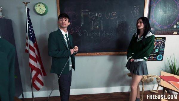 Extra Credit For Using The Teacher - Whitney Oc - videomanysex.com on v0d.com
