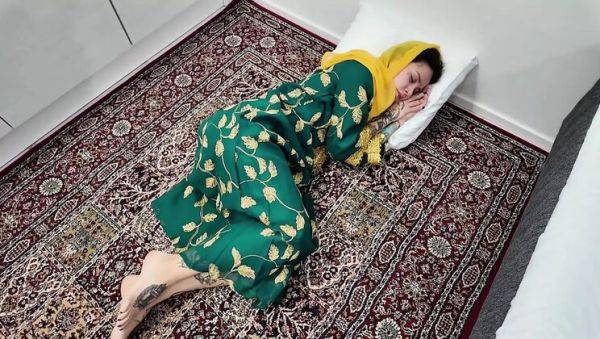 Horny Stepbrother Pounds Hijab Afghan Stepsister Hard - Mari Galore & Qombol - veryfreeporn.com - Afghanistan on v0d.com