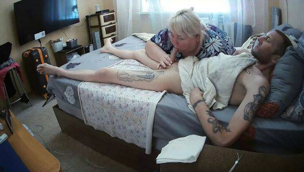 Stepmom gives deep morning blowjob on weekend - Zona901 - veryfreeporn.com - Russia on v0d.com