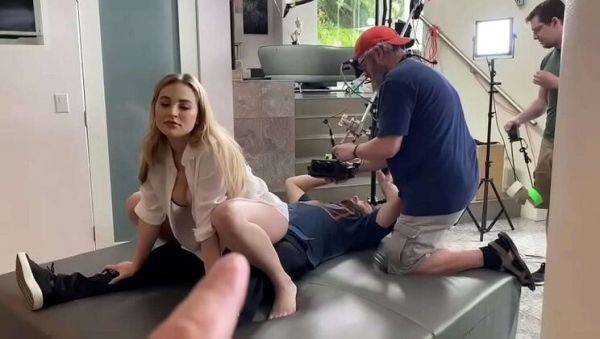 Blonde Babe Blake Blossom Gets Wild Backstage with Nathan Bronson - porntry.com on v0d.com