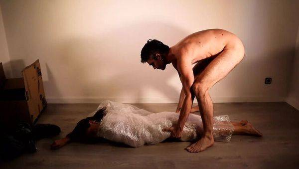 Hot Spanish Amateur Magia Rosa Unwraps Her Perfect Body in Special Delivery Sex - veryfreeporn.com - Spain on v0d.com