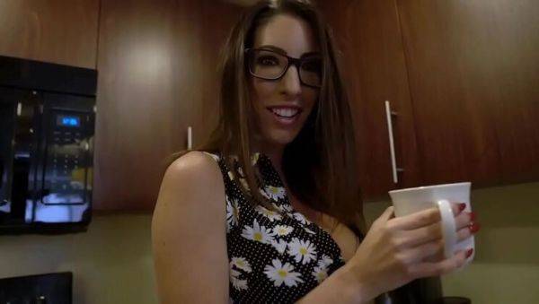 Hot Stepmom Dava Foxx Fucks Hard - Big Tits & Big Ass - porntry.com on v0d.com