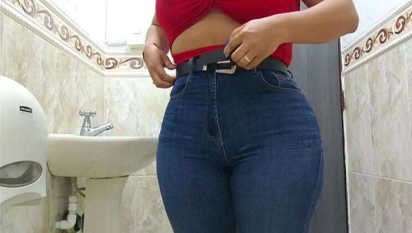 Big Ass Secretary Pissing in Bathroom - Homemade Amateur Video - xxxfiles.com on v0d.com
