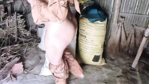 Desi Indian Girl First Time Fuck in Friend's Flat - Hardcore College Sex - veryfreeporn.com - India on v0d.com