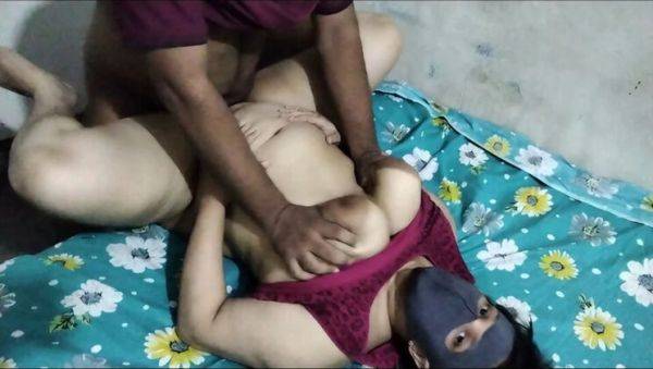 Desi Bhabhi Can't Wait - Hot Indian Aunty Fingering & Blowjob in Hotel XXX - porntry.com - India on v0d.com