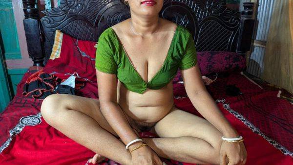 Hot Desi Bhabhi Fucks Neighbor in Village - Big Cock Action - veryfreeporn.com on v0d.com