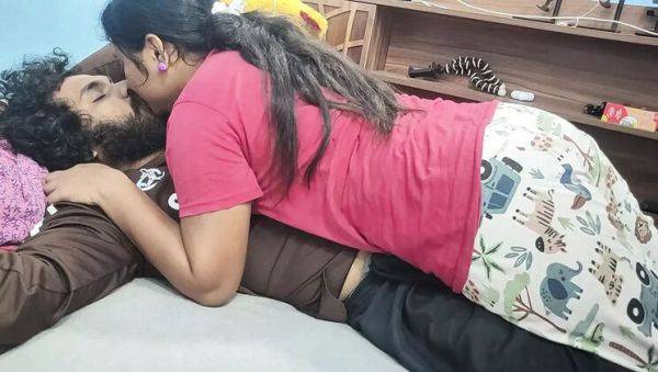 Hot Indian Step Sister Seduces Boy With Deep Throat Blowjob - Romantic Kissing & Nude Close-Up - veryfreeporn.com - India on v0d.com