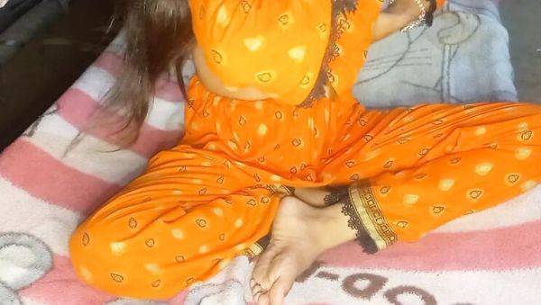 Skinny Pakistani Teen Fingering Her Tight Pussy - Homemade Desi Sex - veryfreeporn.com - Pakistan on v0d.com