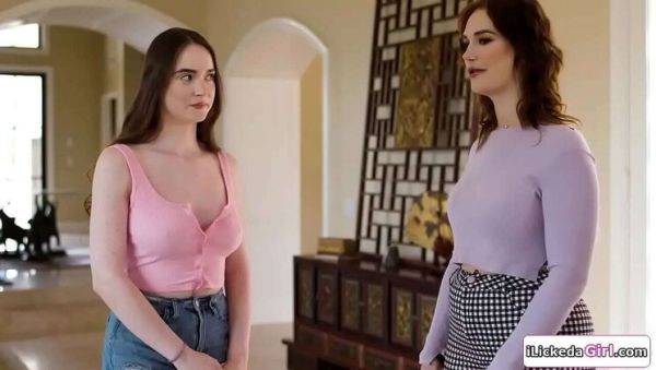 Hot Stepmom and Stepdaughter Lesbian Babysitters Lick Pussy - Siri, Aiden Ashley, Penelope Reed, Hazel Moore - veryfreeporn.com on v0d.com