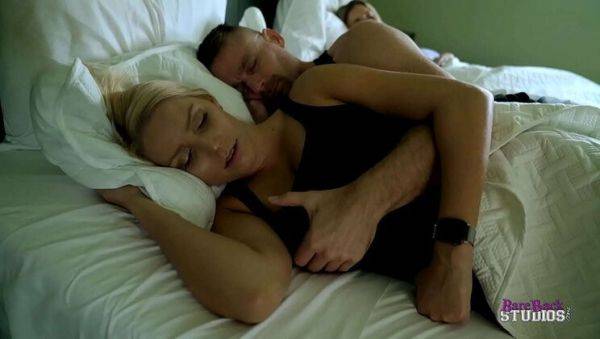 Blonde StepDaughter Vanessa Cage Fucks in Bed with StepDad - Threesome & Facial - porntry.com on v0d.com
