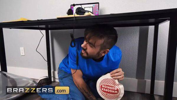Brazzers - Hot College Girl Elsie Gets Her Tight Pussy Licked and Fucked by Stepbro - porntry.com on v0d.com