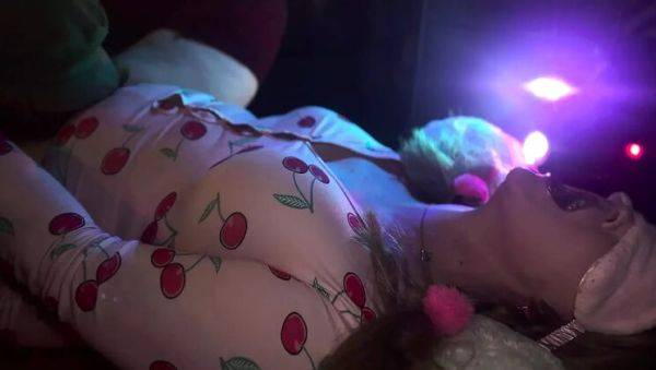 Teen Stepdaughter Plays Doctor With Stepdad And Gets Creampie Secretly - porntry.com - Usa on v0d.com