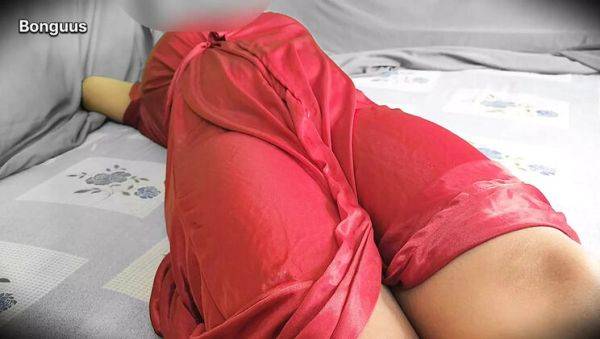 Desi Bhabhi Gets Horny Massage - Pussy Rubbed by Devar in Steamy Hindi Sex - veryfreeporn.com - India on v0d.com