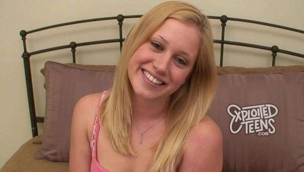 Hot Blonde Teen Chloe X Sucks Big Cock - Amateur POV Blowjob - xxxfiles.com on v0d.com