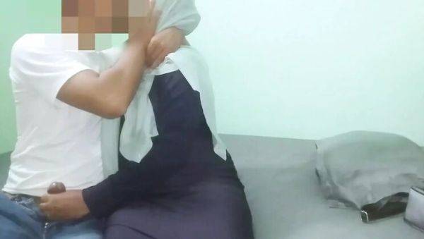 Hijab Wife Cheats on Husband in Hotel - Big Ass Doggy & Creampie - Ferdygege - veryfreeporn.com - Indonesia on v0d.com