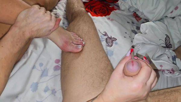 Hot Stepmom Anna Fire Gives Special Christmas Gifts - Blowjob & Cum on Feet - veryfreeporn.com - Russia on v0d.com