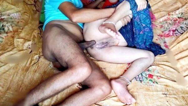 Desi Indian Bhabhi Hardcore Sex - Tight Pussy Fucked by Big Cock in Missionary - xxxfiles.com - India on v0d.com