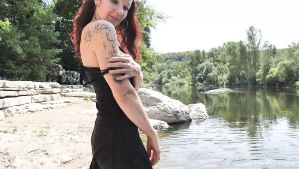 Redhead MILF Lucyolle Fucks on Beach - Outdoor Public Sex & Orgasm - veryfreeporn.com - France on v0d.com