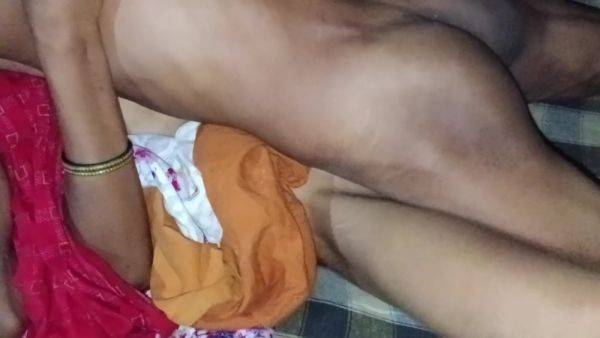Village Bhabhi And Devar Bhabhi In Newly Fledgled Bhabhi Chudai Karti Hui Indian Desi Devar Sex Kiya Very Much Enjoyed Hot Badan Bhabhi Ka - desi-porntube.com - India on v0d.com