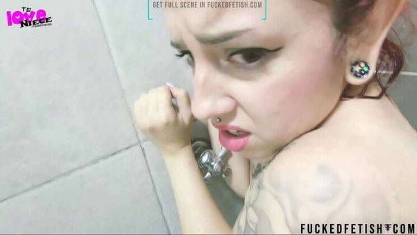Hot Step Niece Fucks Old Man in Bathroom - Teen Redhead Blowjob & Cumshot - veryfreeporn.com on v0d.com