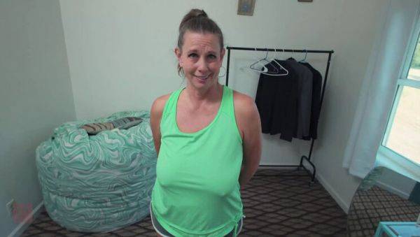 Hot MILF Tailor Gives Blowjob & Rides Cock in Homemade POV 4K Video - veryfreeporn.com - Usa on v0d.com