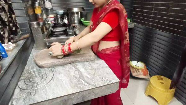 Indian Bhabhi Cures Pussy Itch With Brother-In-Law's Big Cock in Kitchen - Homemade HD - porntry.com - India on v0d.com