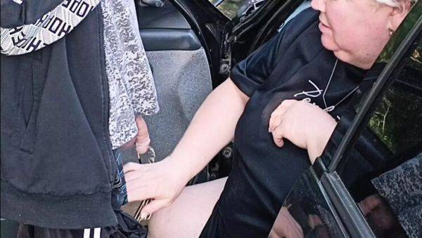 Hot Russian MILF sucks dick in park car - deep throat & cum swallow - veryfreeporn.com - Russia on v0d.com