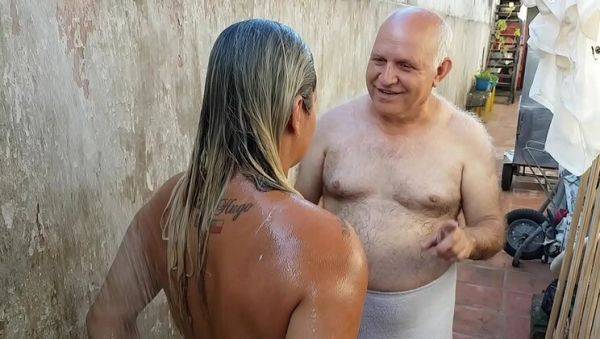 Grandpa fucks young beach girl Paty Bumbum - Big ass Latina gets creampie - veryfreeporn.com on v0d.com