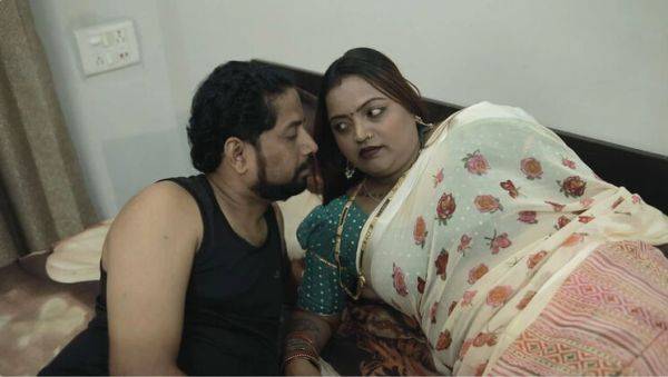 Hot Desi Bhabhi Fucks Alone in Village - Big Tits Indian MILF Hardcore Sex - veryfreeporn.com - India on v0d.com
