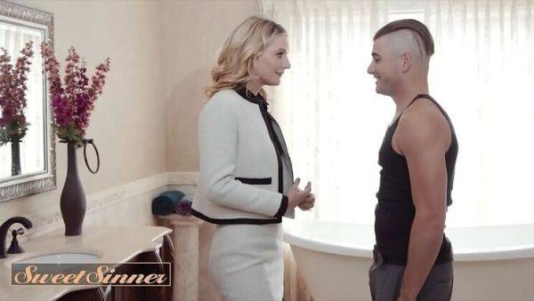 Nathan Bronson & Mona Wales Fuck Slow & Passionate - Blonde MILF in Lingerie - porntry.com on v0d.com