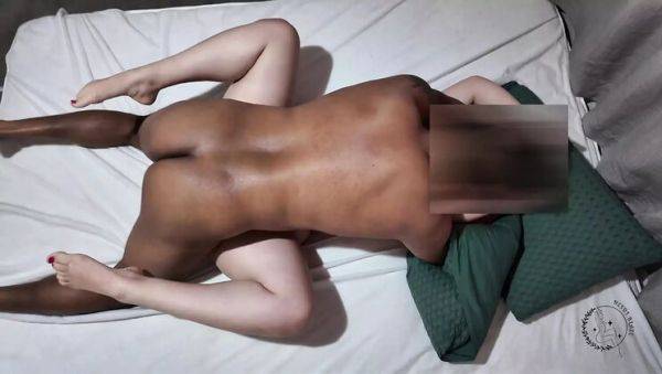 Heidi Blaze Gets Her Pussy Destroyed By BBC In Homemade Cuckold Scene - veryfreeporn.com - New Zealand on v0d.com