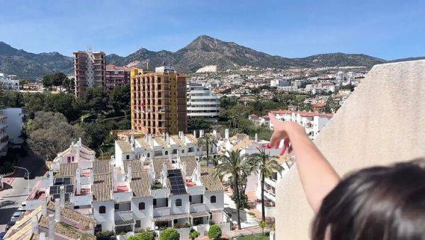 Lety Howl Cable Car Solo Masturbation - Amateur MILF Fingering Her Pussy in Backseat - xxxfiles.com - France on v0d.com
