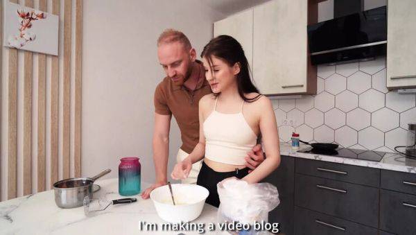 Kitchen Anal Fuck: Hardcore Teen Takes Big Cock Deep - porntry.com on v0d.com