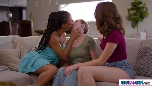 Best Friends Pussy Licked by Ebony Neighbor - Kira Noir, Spencer Bradley, Freya Parker Lesbian Threesome - xxxfiles.com on v0d.com
