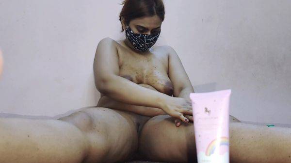 Pakistani Solo Girl Massage And Playing With Big Tits-with Song With Verified Amateurs - desi-porntube.com - India - Pakistan on v0d.com