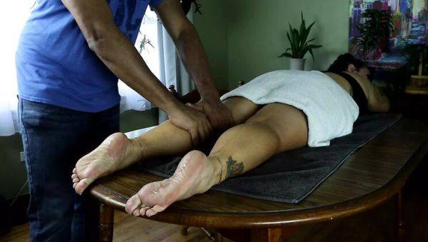 Amateur Footjob MILF Massage with BBC Climax on Feet - xxxfiles.com on v0d.com