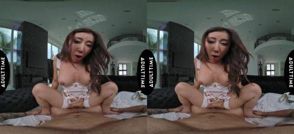 Nicole Doshi rides the big white cock of Oliver Davis in vr - alphaporno.com on v0d.com