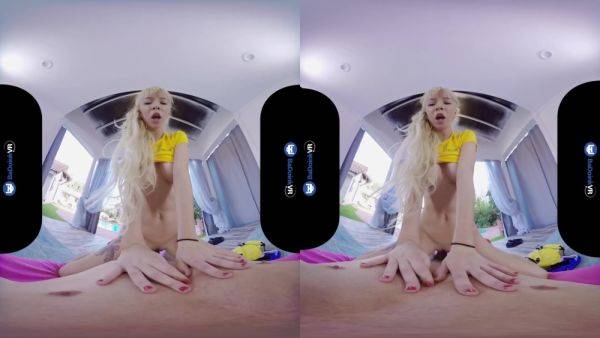 Banged For Trespassing With Vr Porn, Virtual Reality And Kenzie Reeves - videohdzog.com on v0d.com