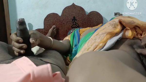 Big Boss In Hot Wife Playing With Hor Hasbend Hard - desi-porntube.com - India on v0d.com