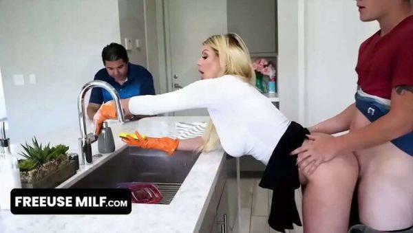 FreeUse MILF Brooklyn Chase: Busty Blonde Lets Guest Do Anything He Wants - Hardcore Blowjob & Facial - porntry.com on v0d.com