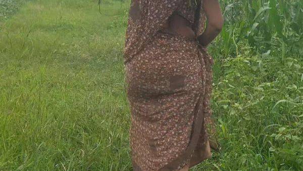 Bhabhi Devar Outdoor Sex - Sukunmi Fucked Hard in Paddy Field, Cum Swallow & Doggy Style - xxxfiles.com - India on v0d.com