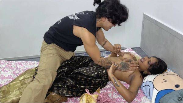 Desi Bhabhi Confused When Younger Step Brother Wears Husband's Clothes - Hot Indian Homemade Sex - porntry.com - India on v0d.com